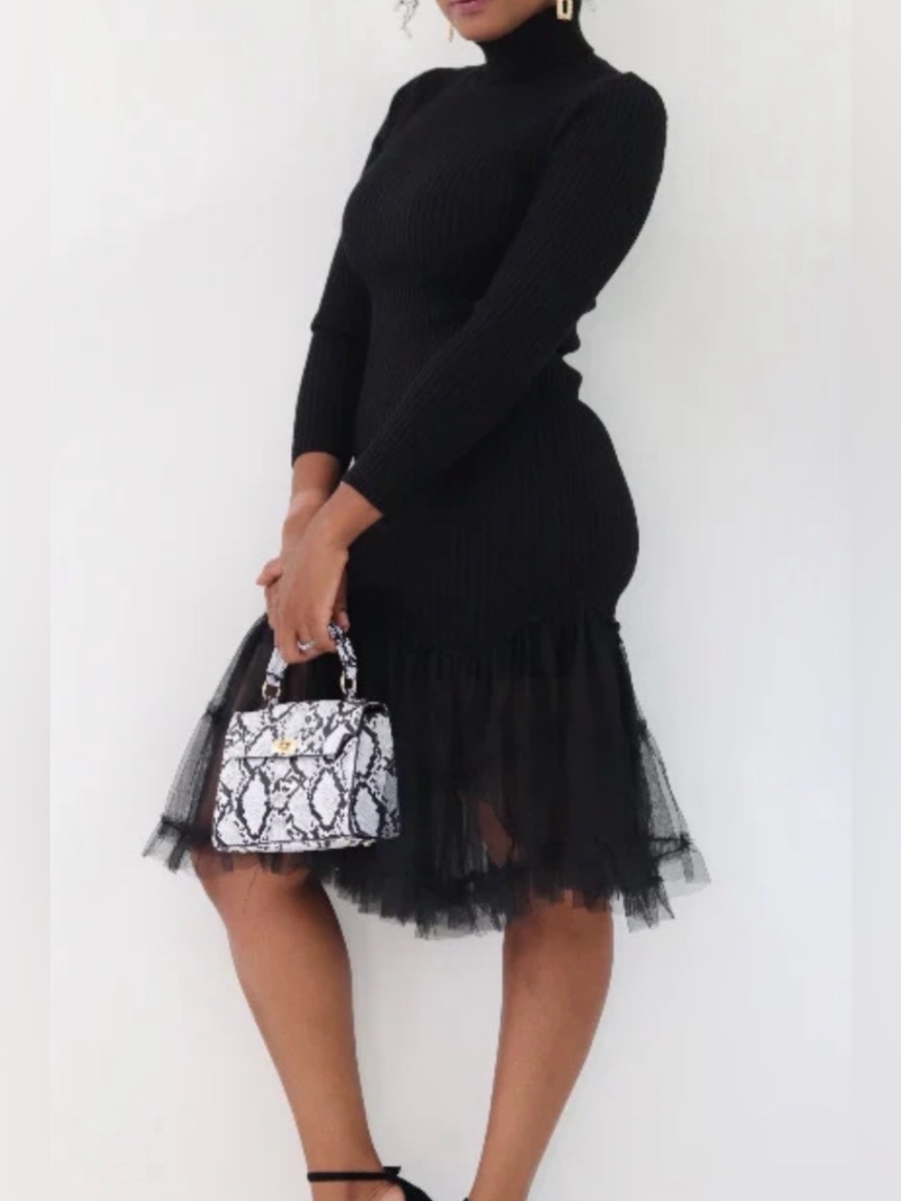 Size Large Long-Sleeve Knit Dress with Tulle Hem